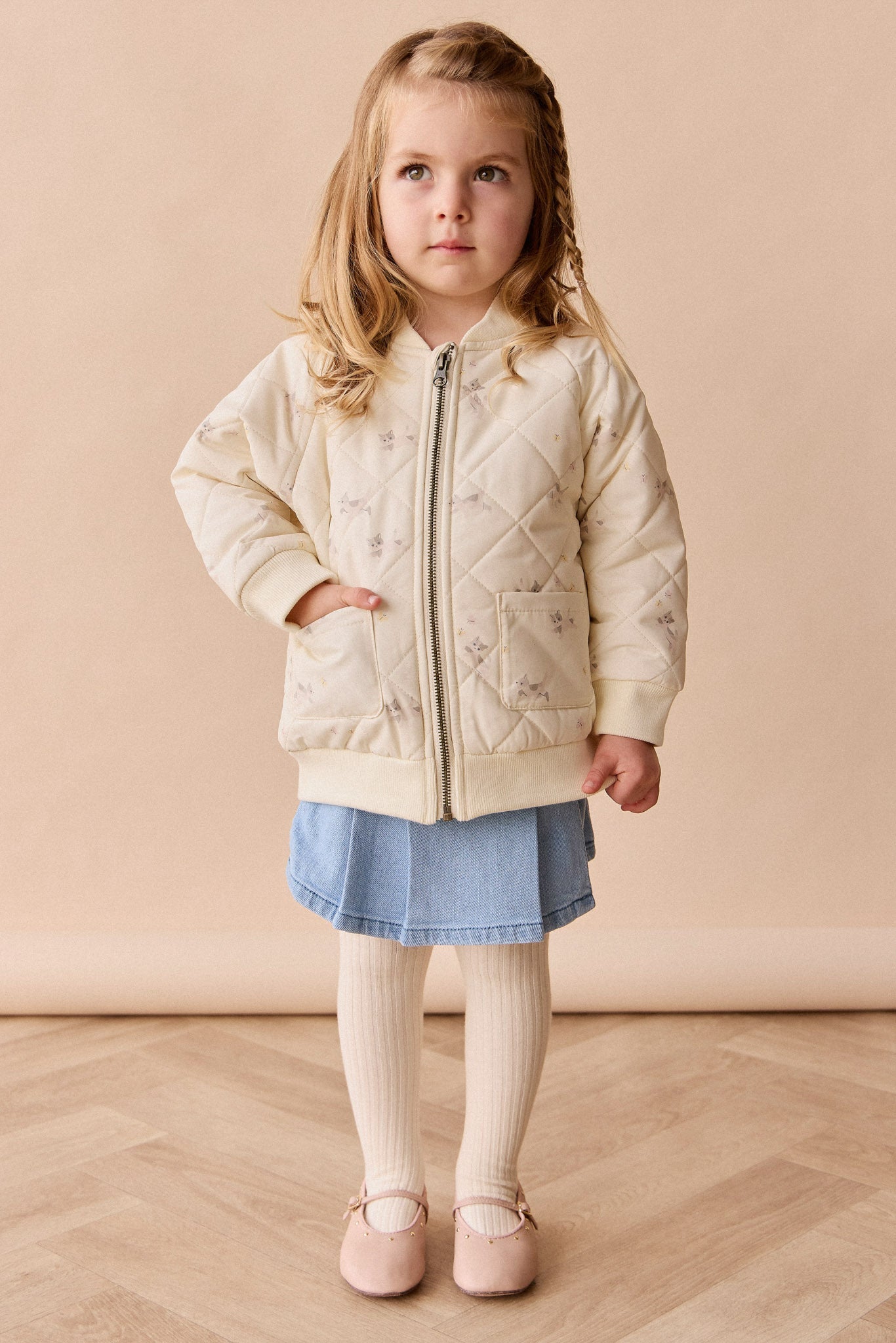 Blouson en nylon-coton recyclé imprimé chaton « Murmure ludique » avec doublure en polyester recyclé pour enfants (6M-10A) – Vêtement d’extérieur du quotidien