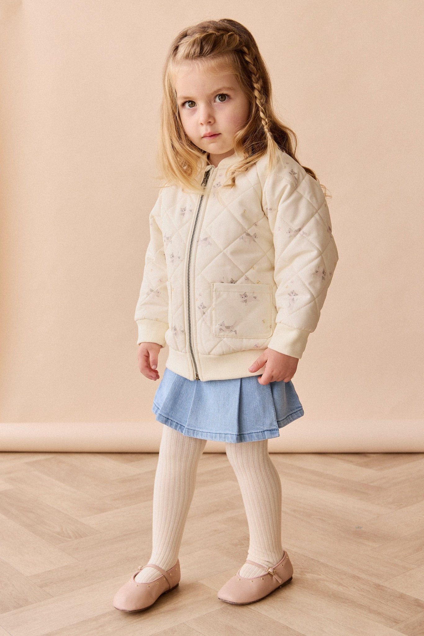 Blouson en nylon-coton recyclé imprimé chaton « Murmure ludique » avec doublure en polyester recyclé pour enfants (6M-10A) – Vêtement d’extérieur du quotidien