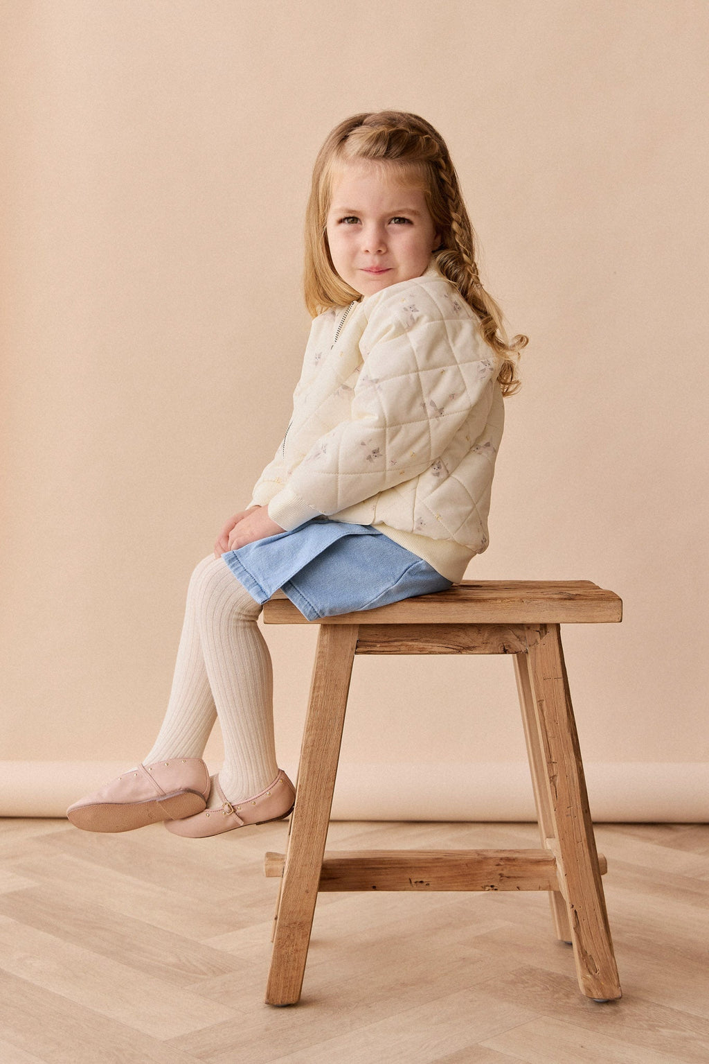 Blouson en nylon-coton recyclé imprimé chaton « Murmure ludique » avec doublure en polyester recyclé pour enfants (6M-10A) – Vêtement d’extérieur du quotidien