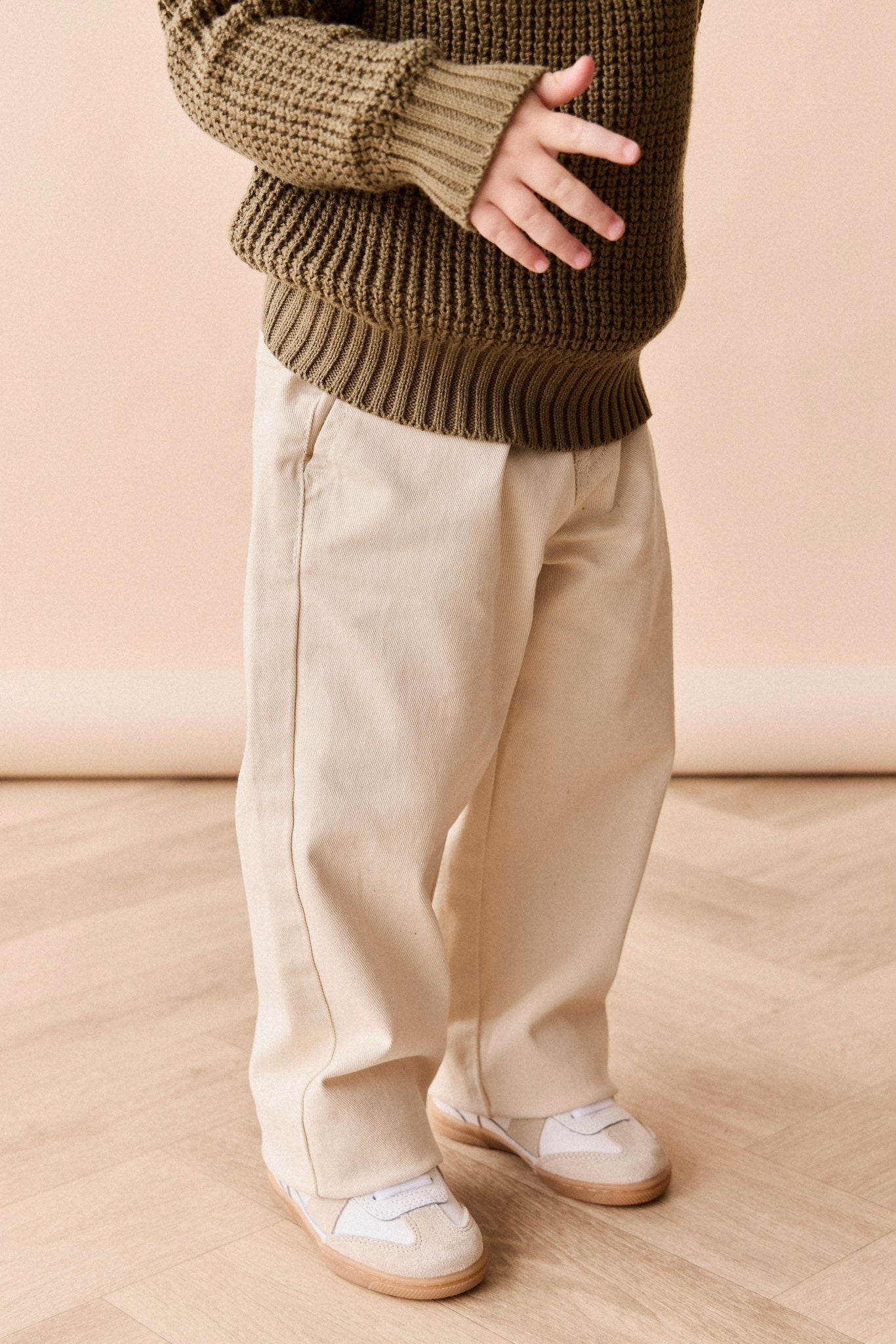 Pantalon Romeo en coton-élasthanne uni décontracté, coupe confortable et respirante pour bébés et petites filles (6 mois-8 ans)