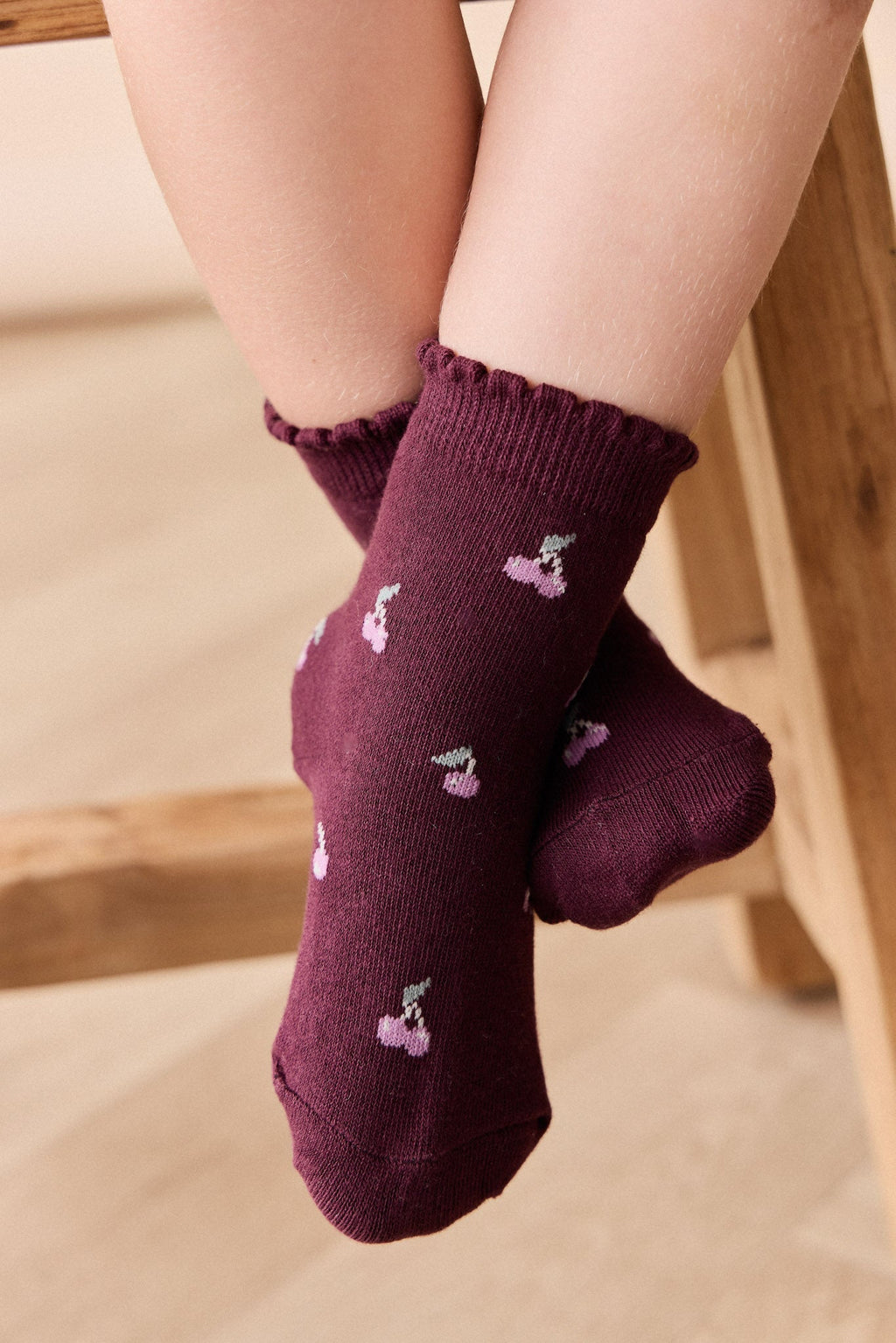 Chaussette Classique Cherry Love Prune en Coton-Polyester-Élasthanne uni avec Mélange Doux et Respirant pour Bébé et Enfant (Nourrisson–10 Ans)