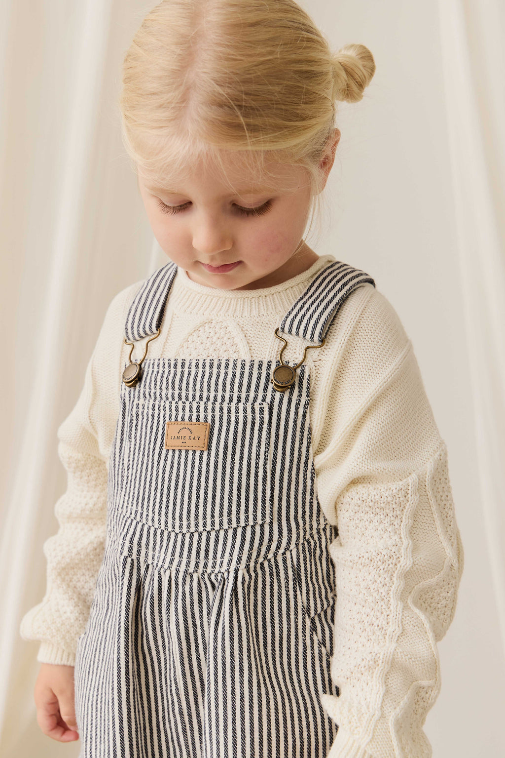 Salopette rayée bleu marine et nuage en coton-élasthanne avec accessoires sans nickel et bretelles réglables pour garçons et filles (6 mois-8 ans)