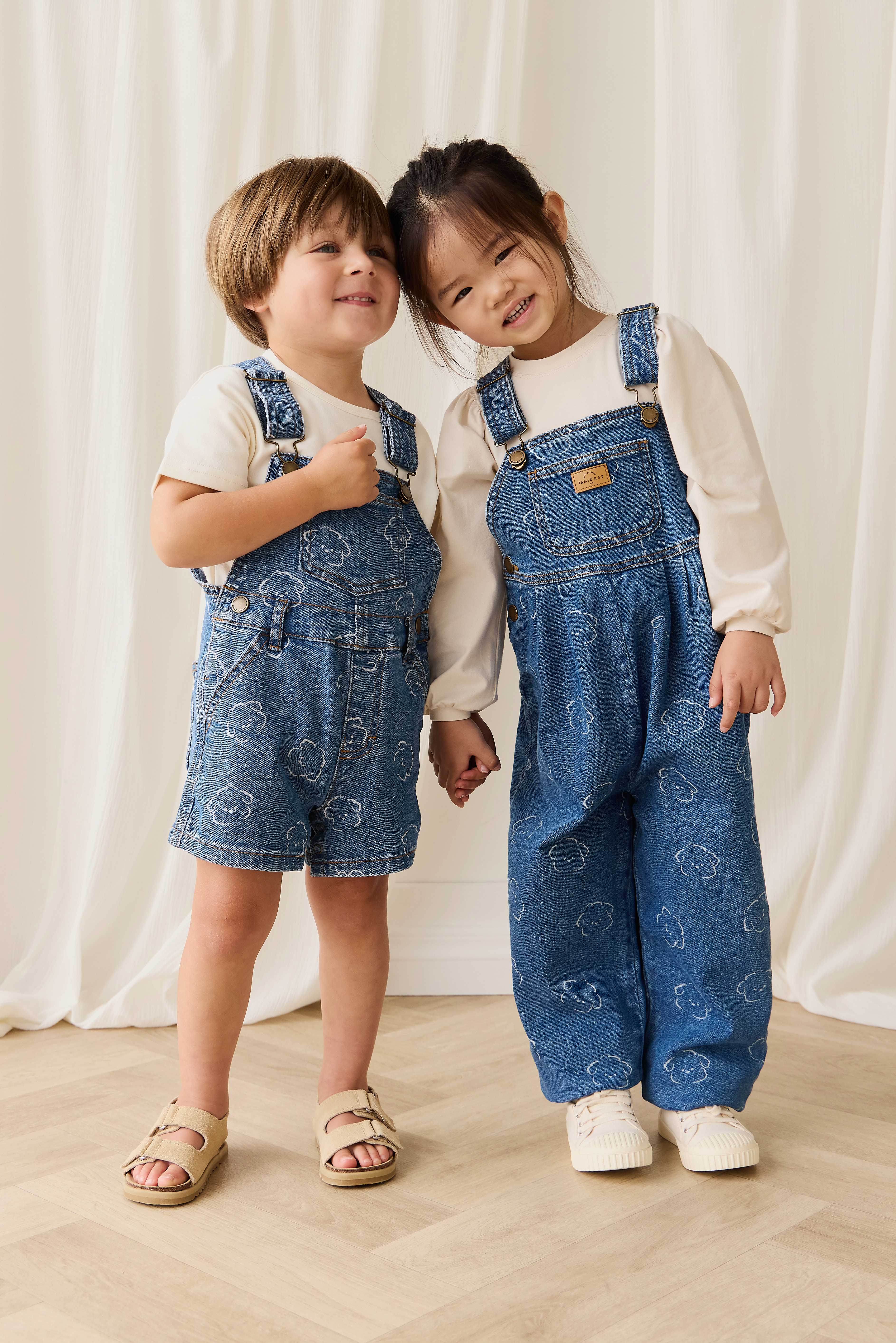 Salopette décontractée en jean brodé coton-élasthanne avec bretelles réglables et détails sans nickel pour bébé usage quotidien (6M–6Y)