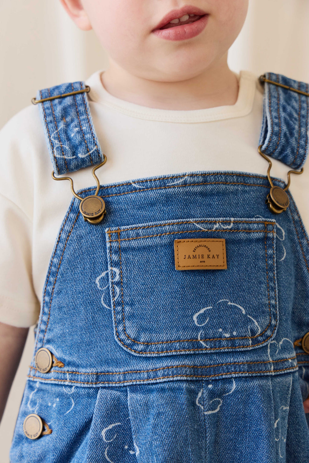 Salopette décontractée en jean brodé coton-élasthanne avec bretelles réglables et détails sans nickel pour bébé usage quotidien (6M–6Y)