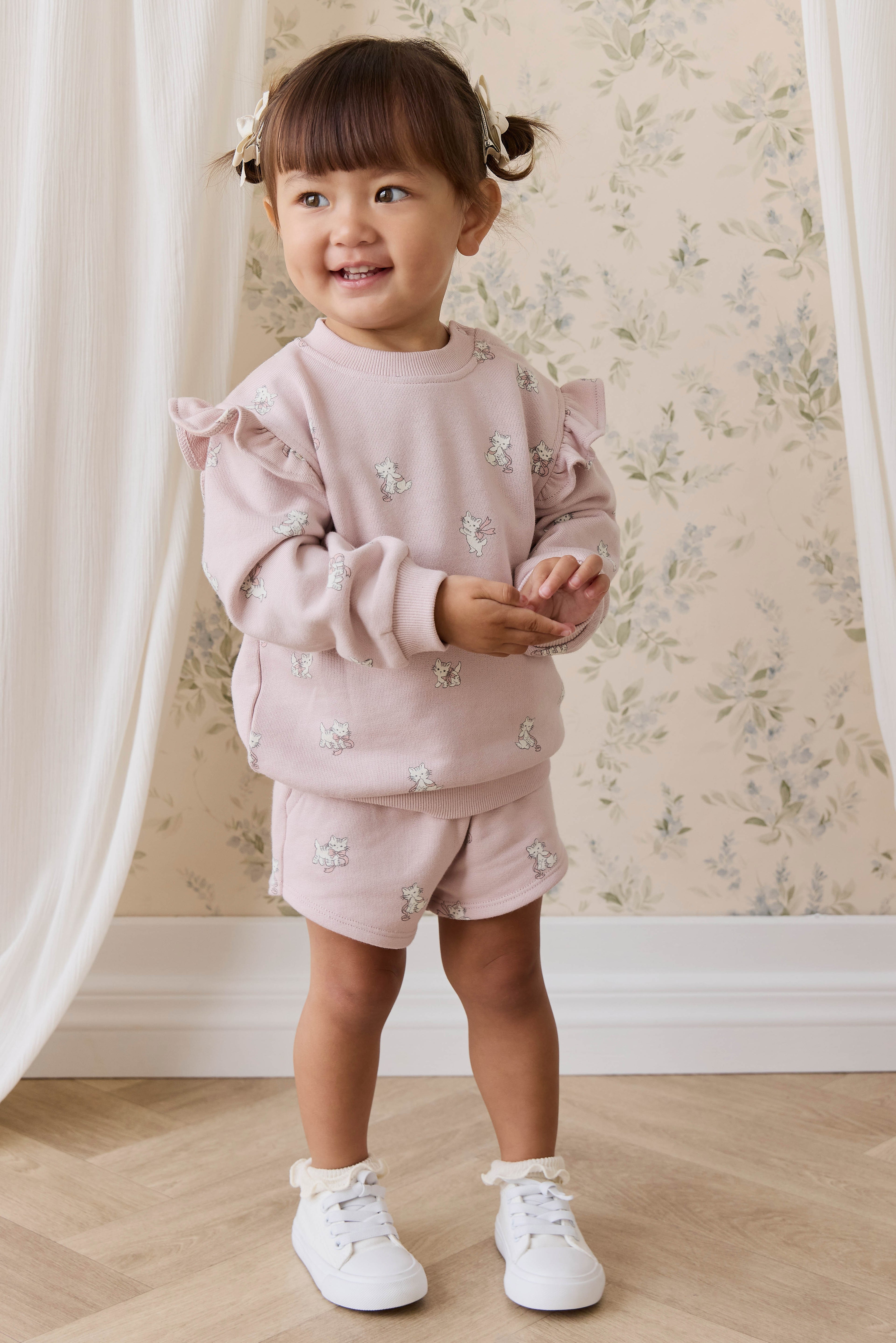Sweat-shirt en coton biologique rose mauve avec imprimé chat nœud et détail volanté aux épaules pour filles, idéal au quotidien automne-hiver (6 mois – 10 ans)