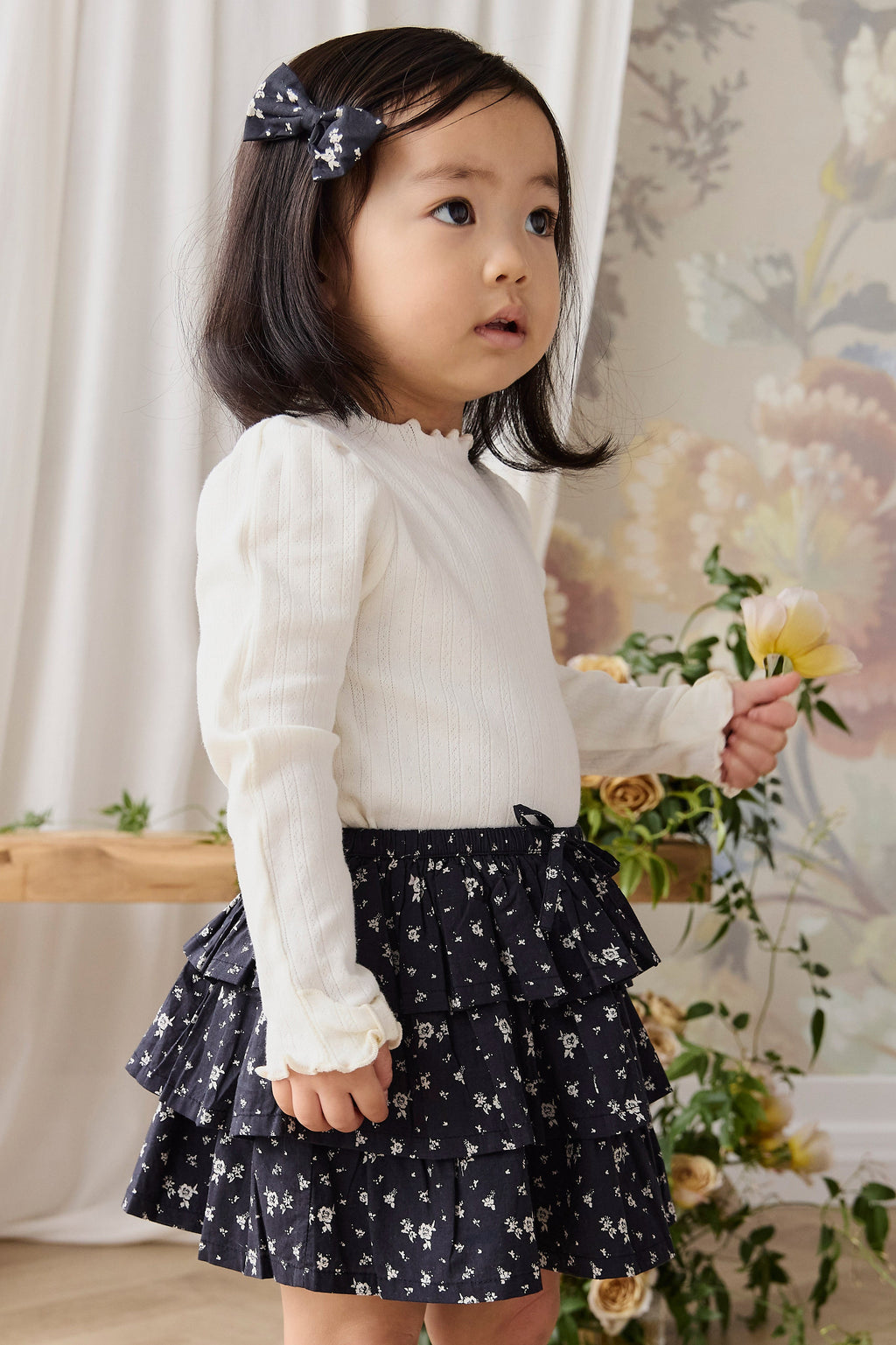 Jupe étagée en coton biologique à imprimé floral diffus Botanical Graphite avec volants et taille élastiquée à nouer pour filles Printemps-Été (1-10 ans)