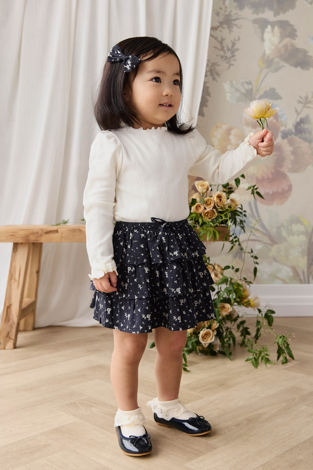 Jupe étagée en coton biologique à imprimé floral diffus Botanical Graphite avec volants et taille élastiquée à nouer pour filles Printemps-Été (1-10 ans)
