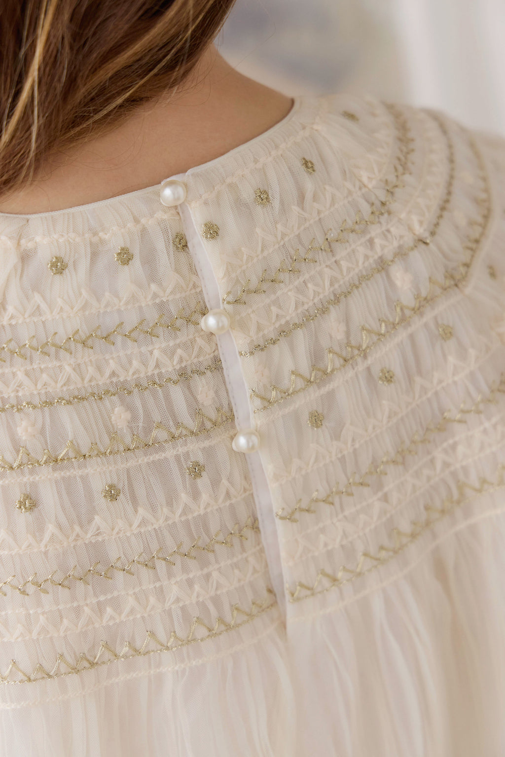 Robe Douce Ivoire Rêveuse Thème Ange des Neiges en Polyester-Coton Doublé avec Manches Longues Transparentes et Superposition Frôncée pour Fêtes Filles (6M–8Y)