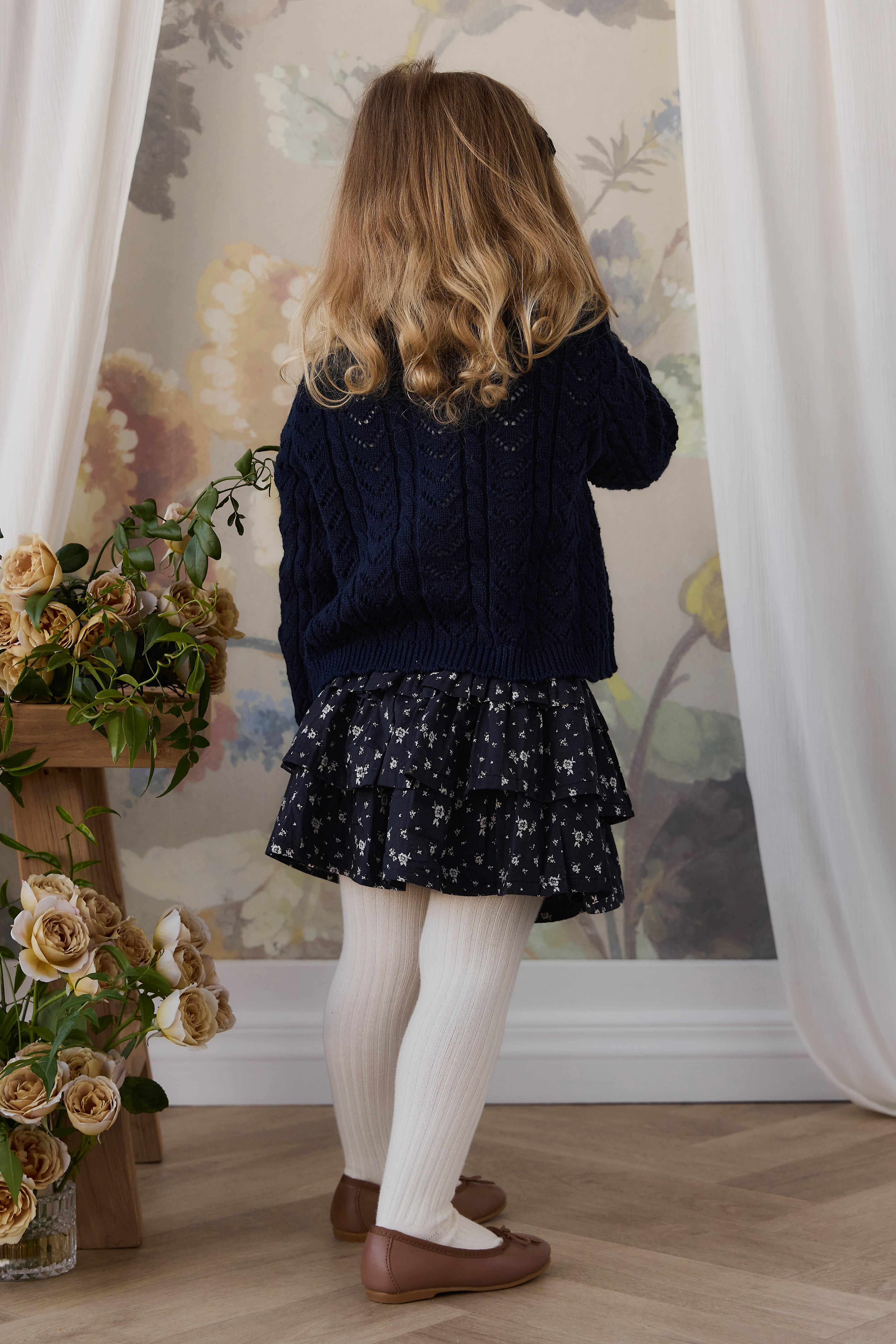 Jupe étagée en coton biologique à imprimé floral diffus Botanical Graphite avec volants et taille élastiquée à nouer pour filles Printemps-Été (1-10 ans)
