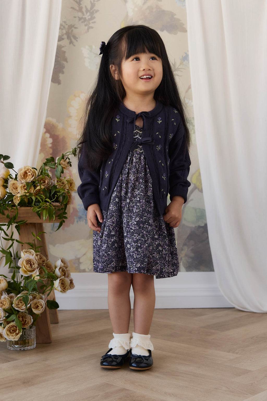 Robe Fille Bohème en Coton Bio Imprimé Floral Violet à Base Profonde, Corps Froncé et Bretelles Fines pour Sorties Estivales (6M–10Y)