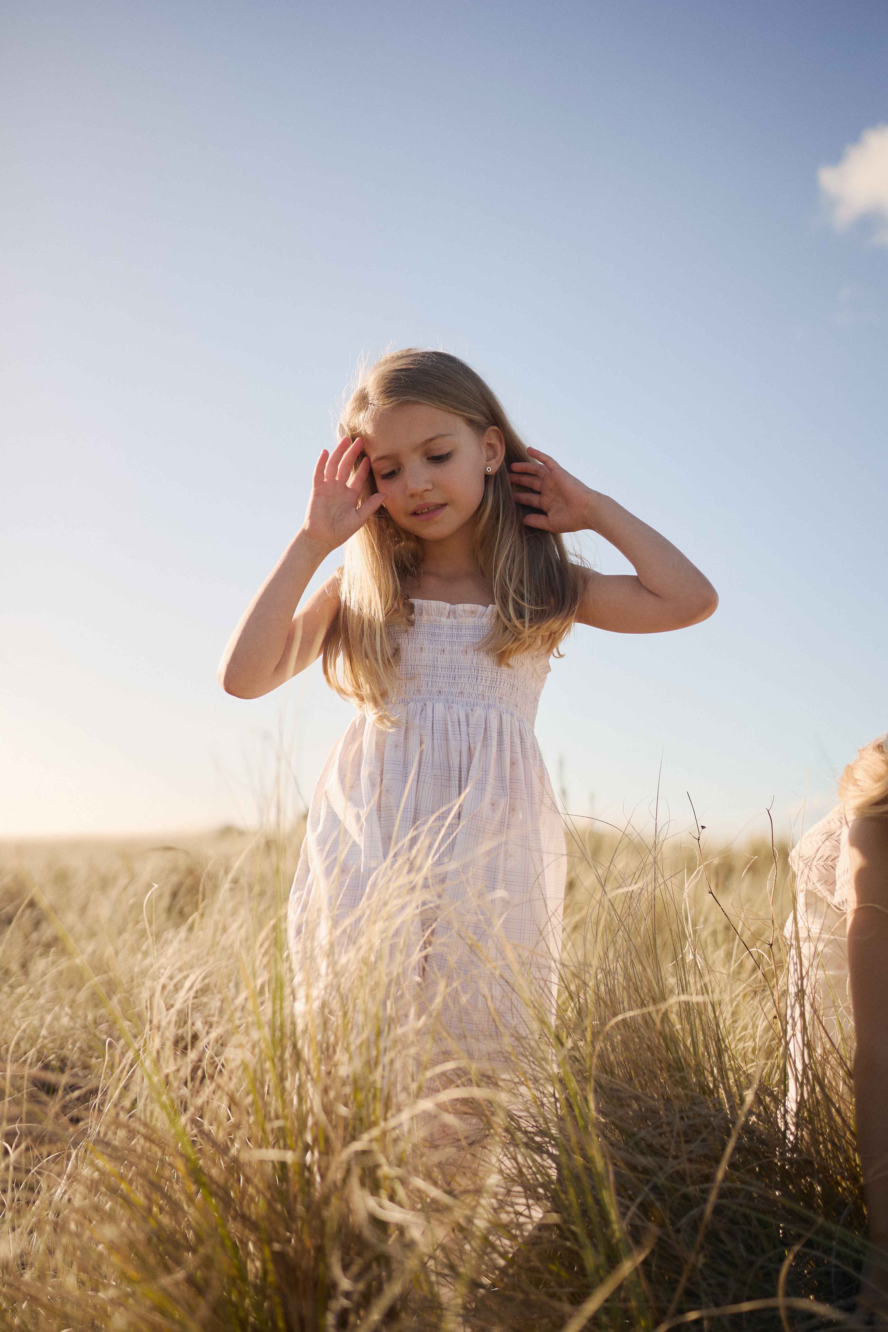 Combinaison une pièce en coton biologique et élasthanne, unie et neutre, confortable et résistante pour le quotidien de bébé et enfant (6 mois - 10 ans)