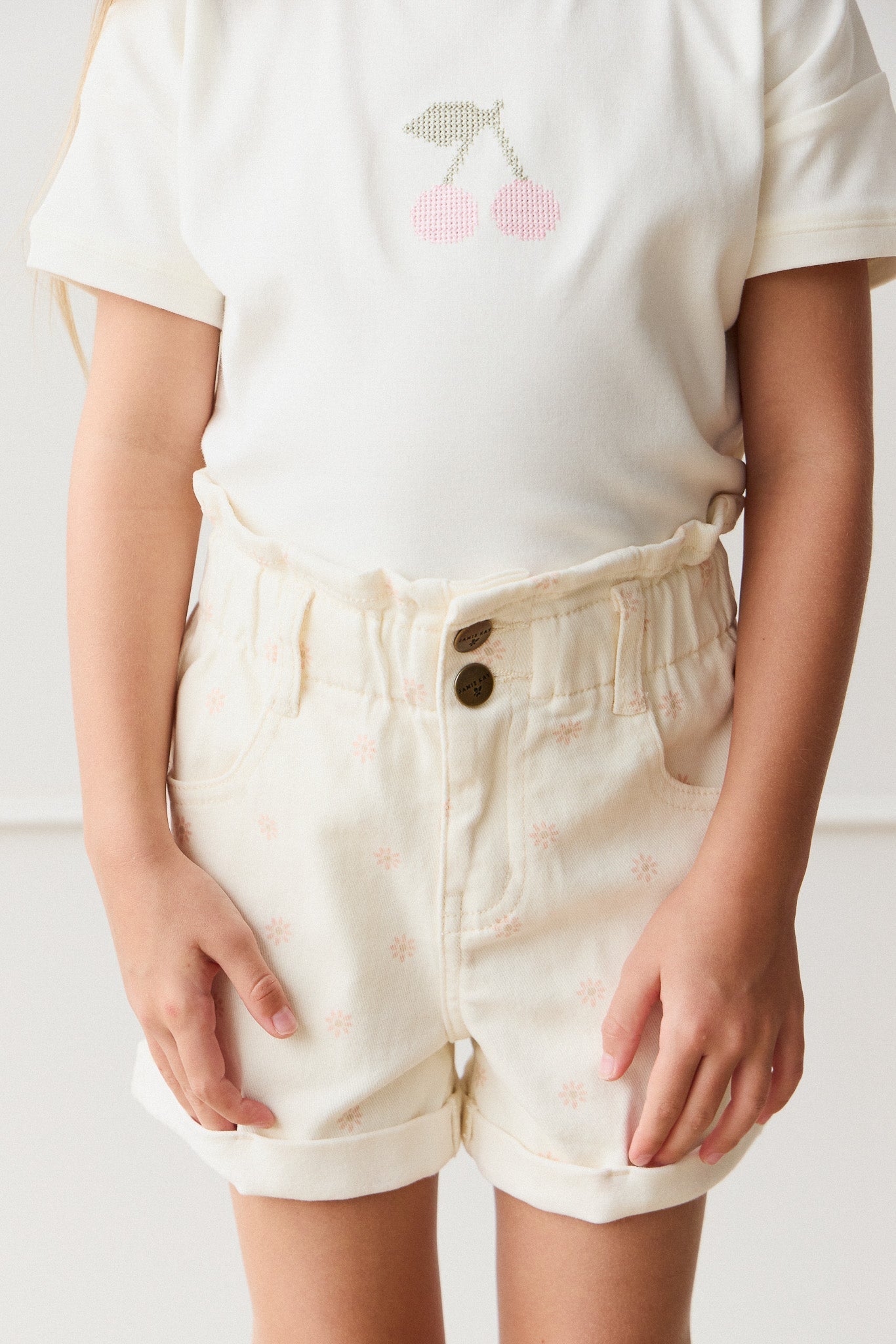 Short en coton et élasthanne avec accessoires sans nickel pour filles, idéal pour les tenues décontractées de tous les jours (6 mois-10 ans)