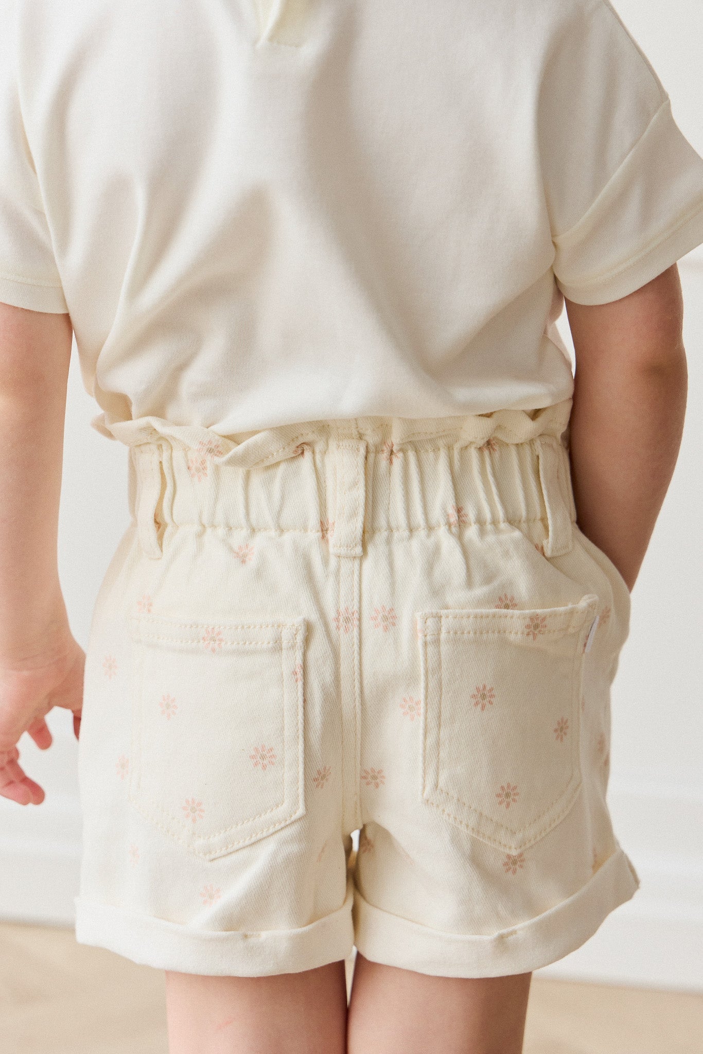 Short en coton et élasthanne avec accessoires sans nickel pour filles, idéal pour les tenues décontractées de tous les jours (6 mois-10 ans)