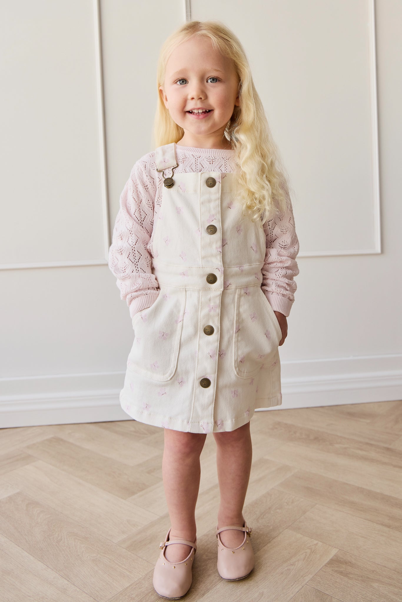 Robe salopette en coton et élasthanne couleur parchemin vintage, avec bretelles réglables et silhouette décontractée pour filles (6 mois-8 ans)