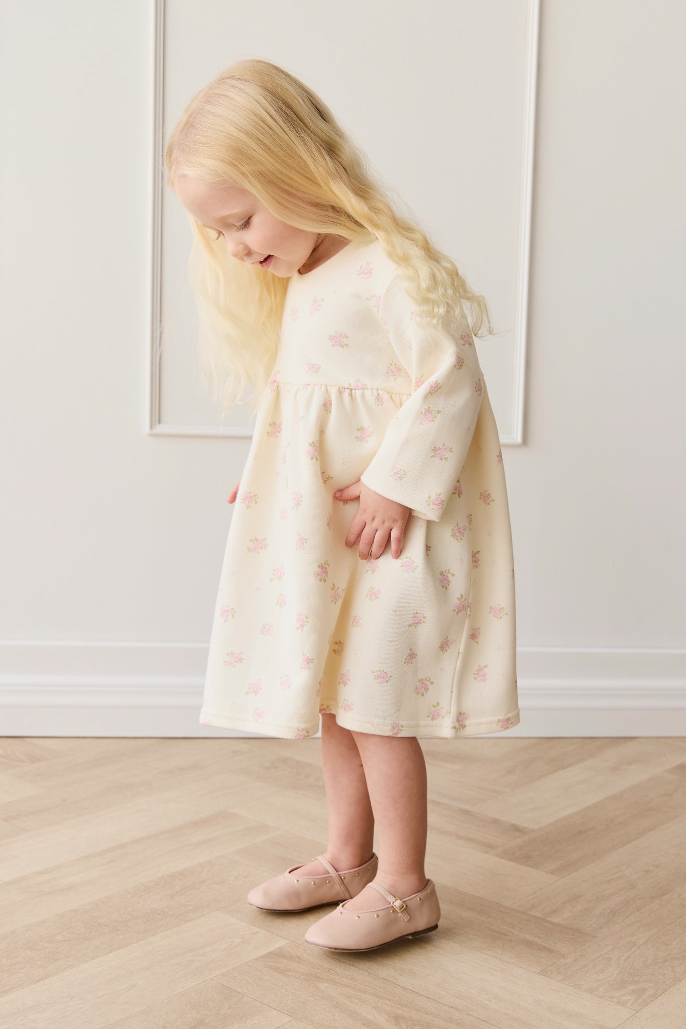 Robe Charlotte sans effort, unie en coton biologique et élasthanne, à la silhouette douce et respirante, pour le quotidien des filles (6 mois-8 ans)
