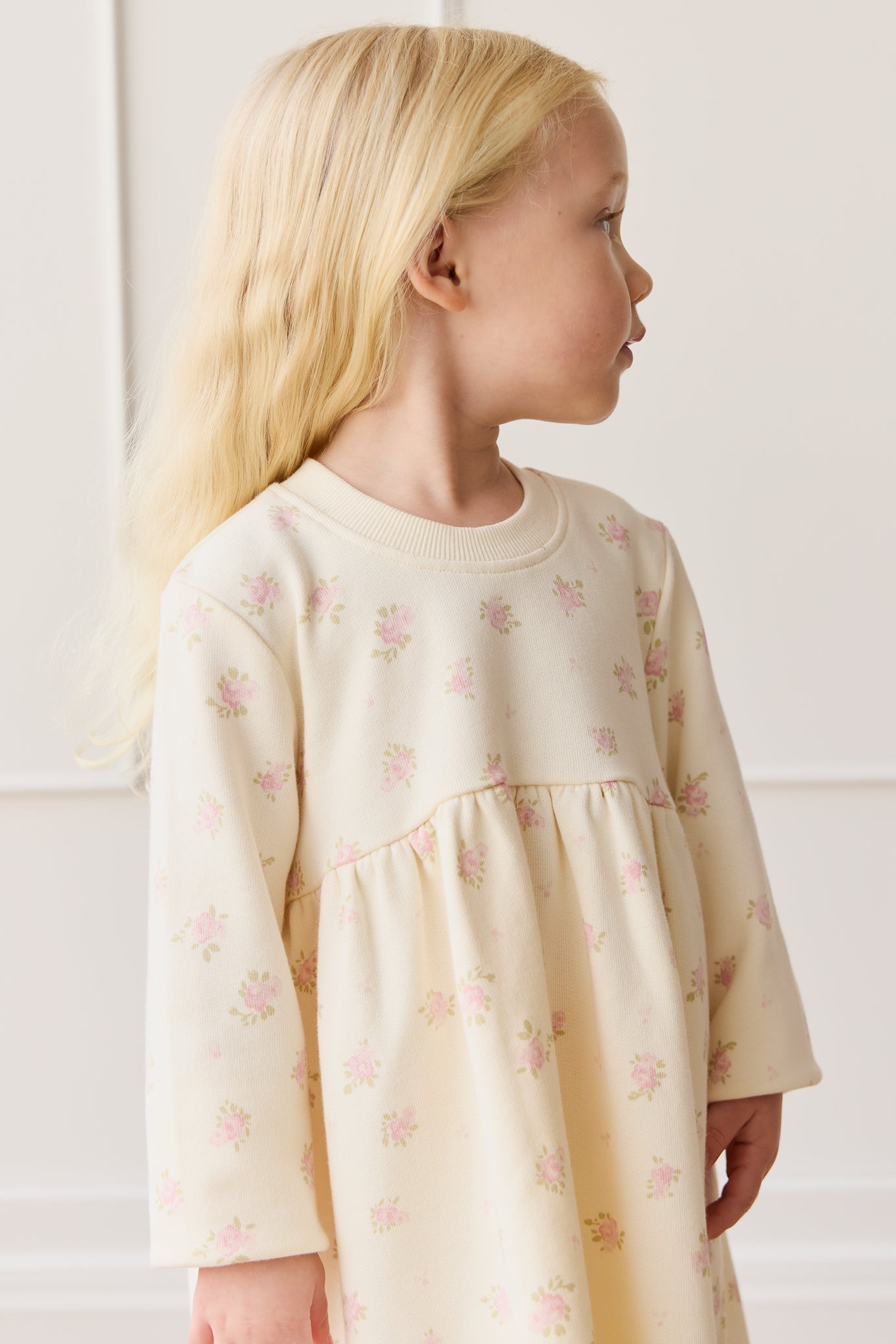 Robe Charlotte sans effort, unie en coton biologique et élasthanne, à la silhouette douce et respirante, pour le quotidien des filles (6 mois-8 ans)