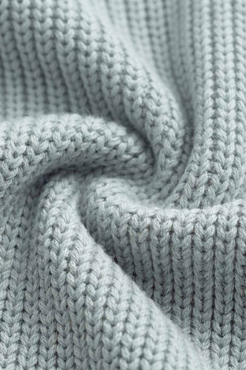 Grenouillère en tricot de coton bleu clair ludique avec capuche oreilles d'ours, boutons sur le devant et poches avant pour bébé automne-hiver (0-3 ans)